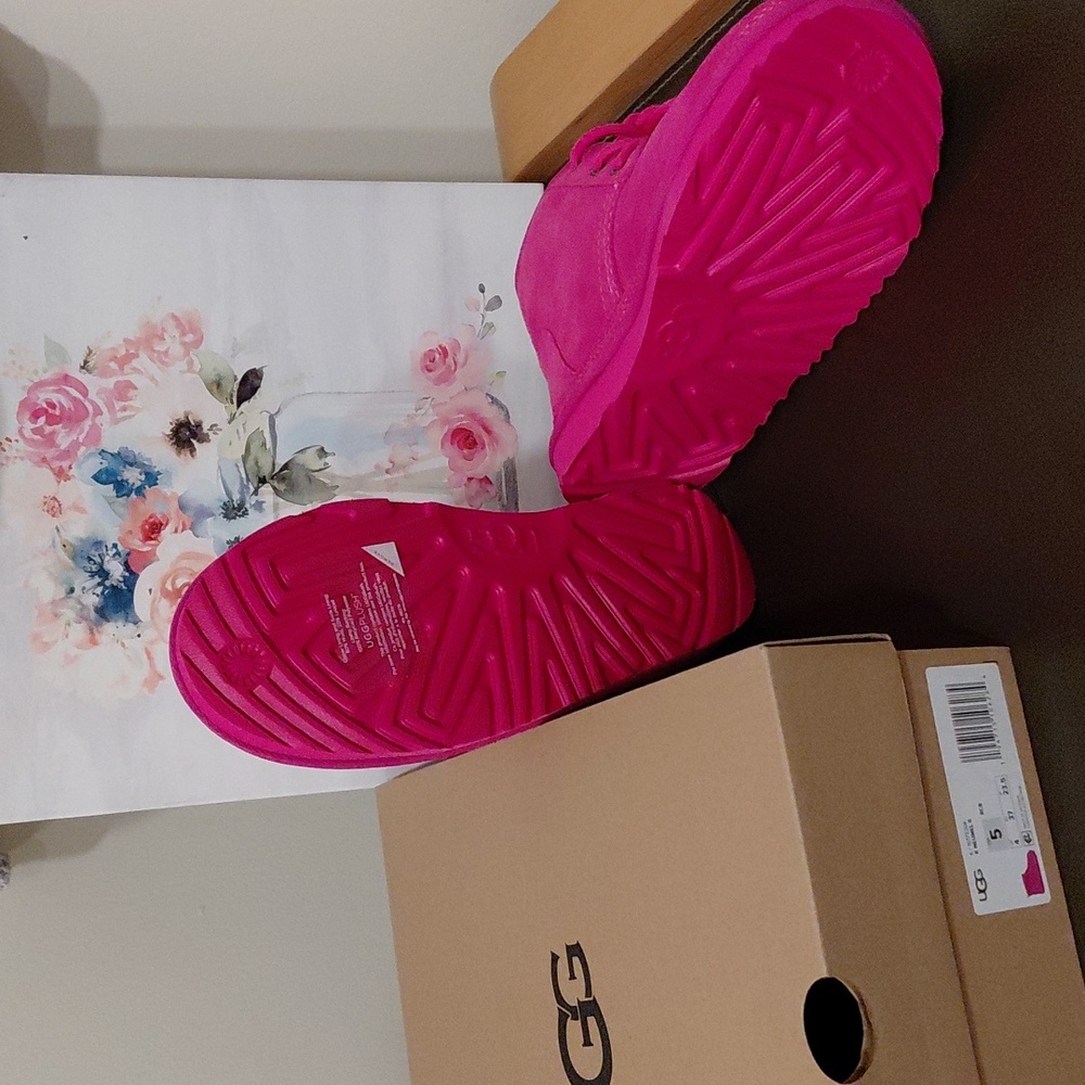 UGG Fuchsia Ankle Boots - Picture 3 of 8